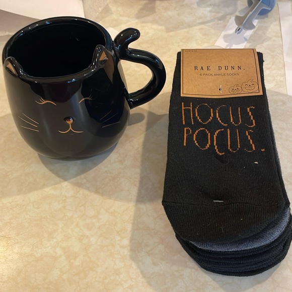 Rae Dunn Accessories - Rae Dunn Ankle Socks Nd Cat Mug, New